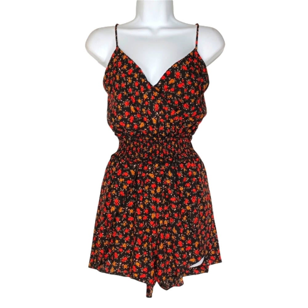PAPAYA Black Red Orange Floral Print Strappy Smocked Waist Romper Medium